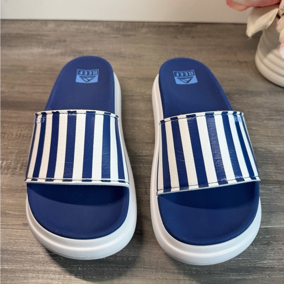 Reef Bondi Bay Blue and White Striped Platform Women's Sandals 7 EUC - Picture 4 of 13